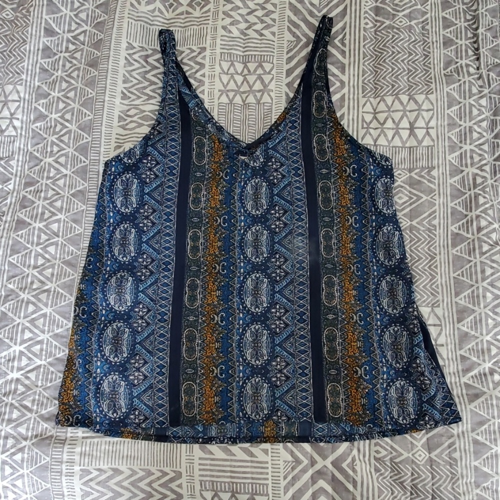 Hollister tank